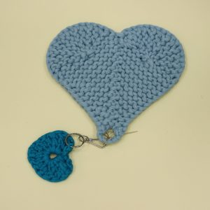 Pleteno plavo srce podmetač