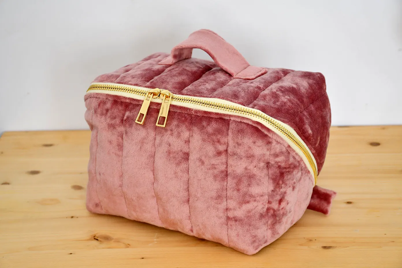 Roze plišani neseser Nicey