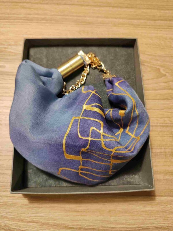 Think of silk ogrlica- zlatna boja