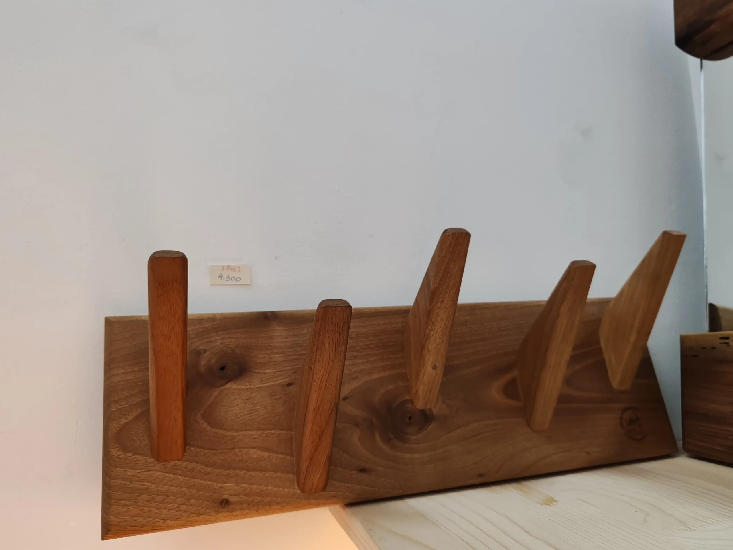 čiviluk od punog drveta, Mikaleidoskop, Carigradska 24, Beograd