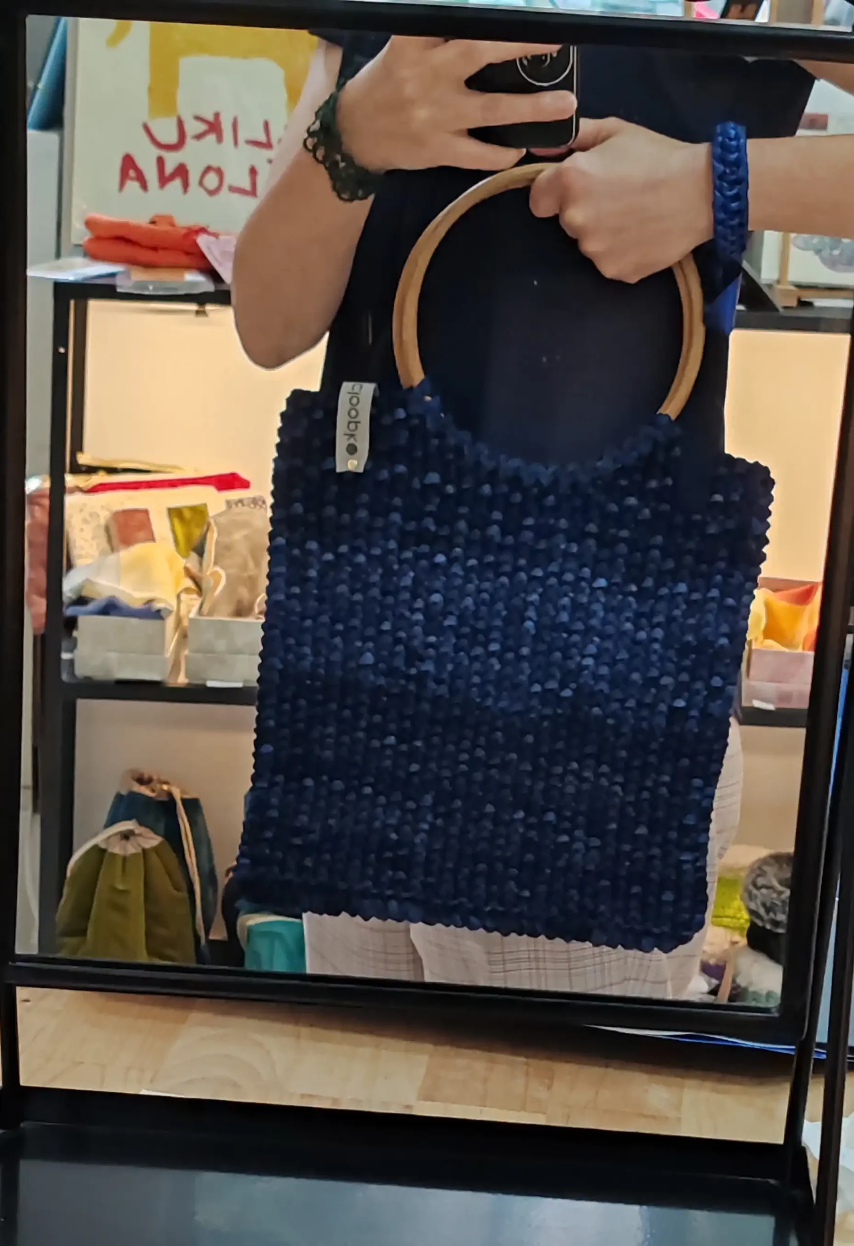 prodaja pletenih torbi-gift shop Mikaleidoskop