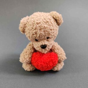 Heklani mali meda sa srcem