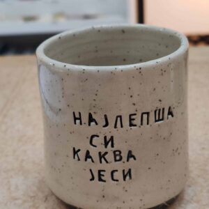 Keramička &scaron;olja bez dr&scaron;ke