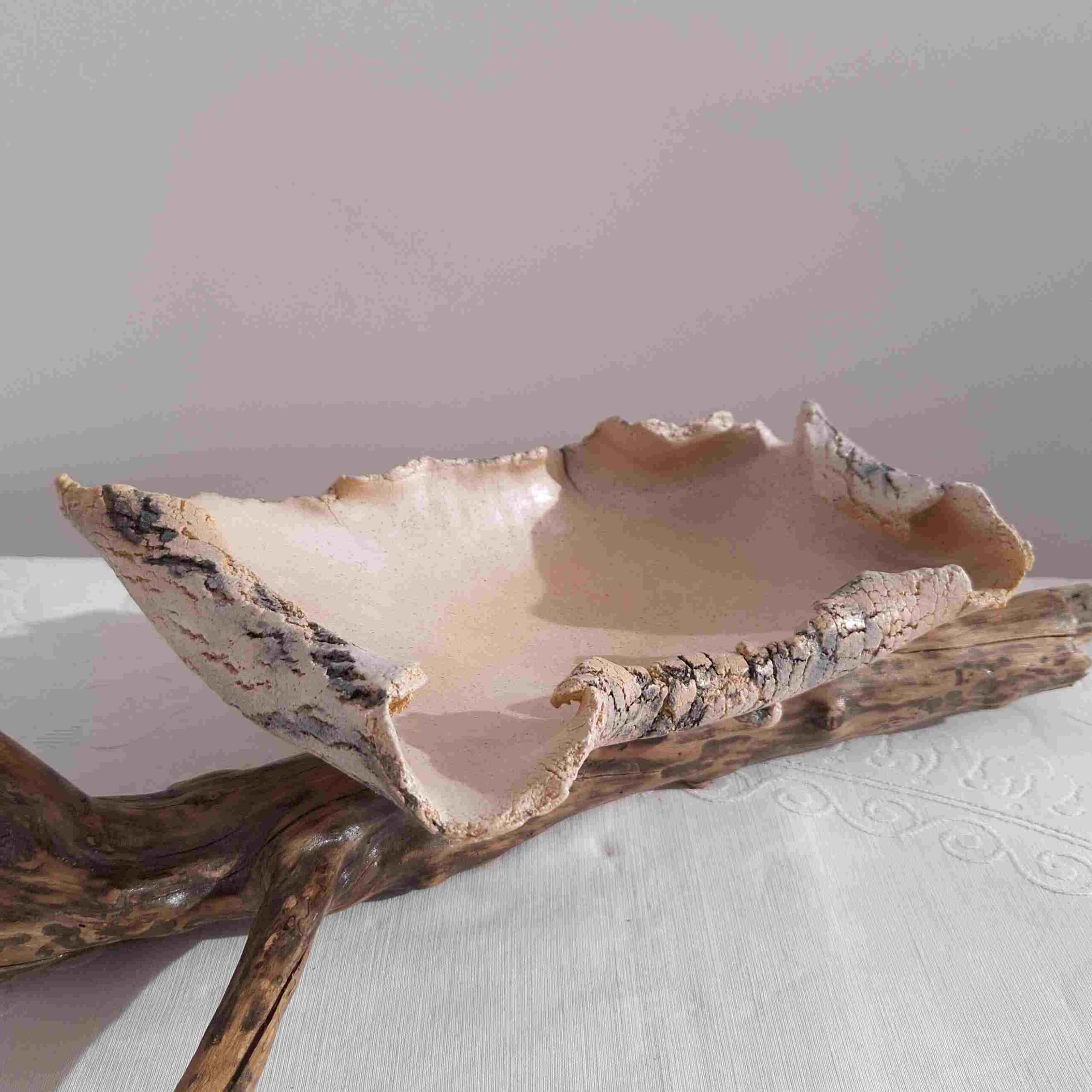 keramičke činije nepravilnog oblika-prodaja ručno pravljenih keramičkih proizvoda Beograd