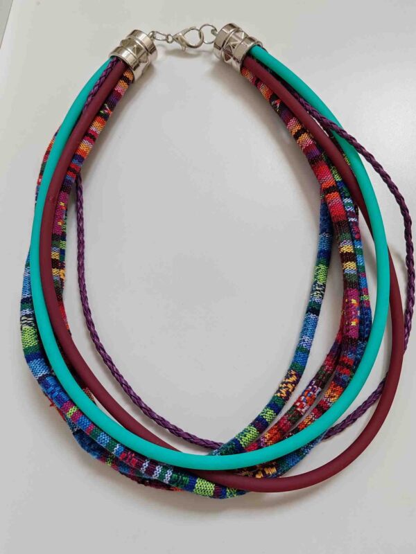 Ogrlica od kaučuka 2