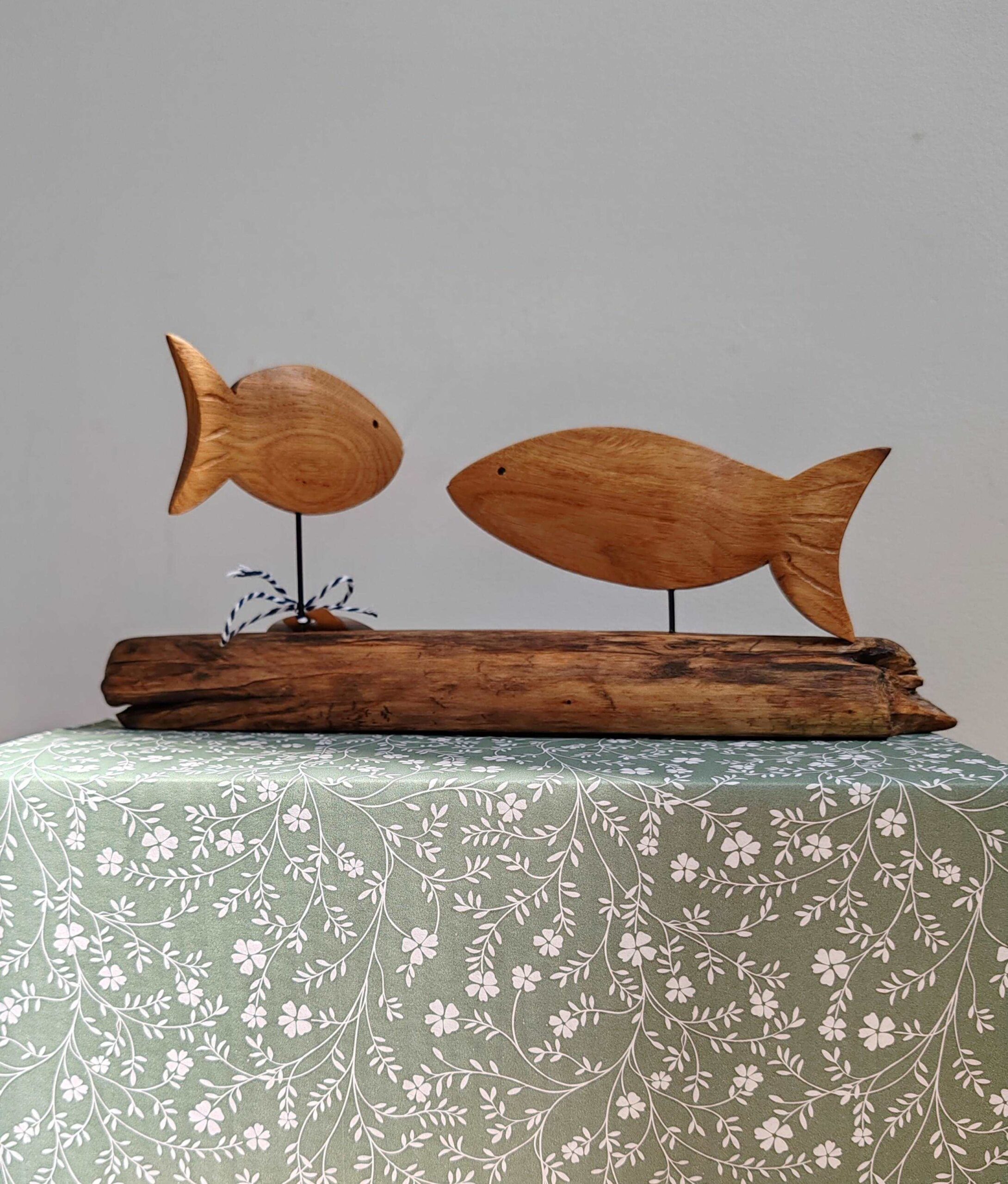 Drift wood, skulpture od plavnog drveta kao postolja, Carigradska 24, Beograd