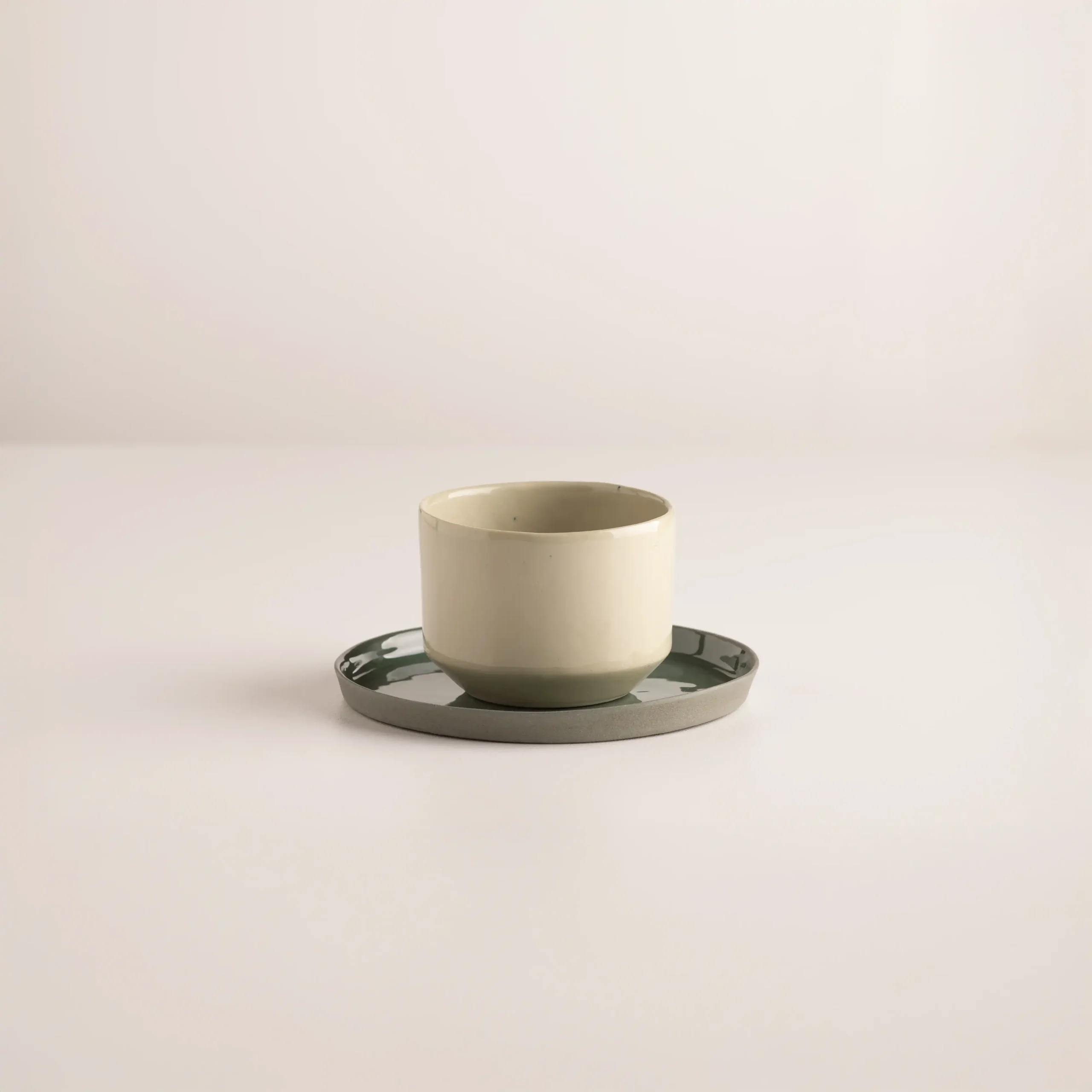 porcelanske &scaron;olje- prodaja porcelanskih &scaron;olja Mikaleidoskop Dorćol
