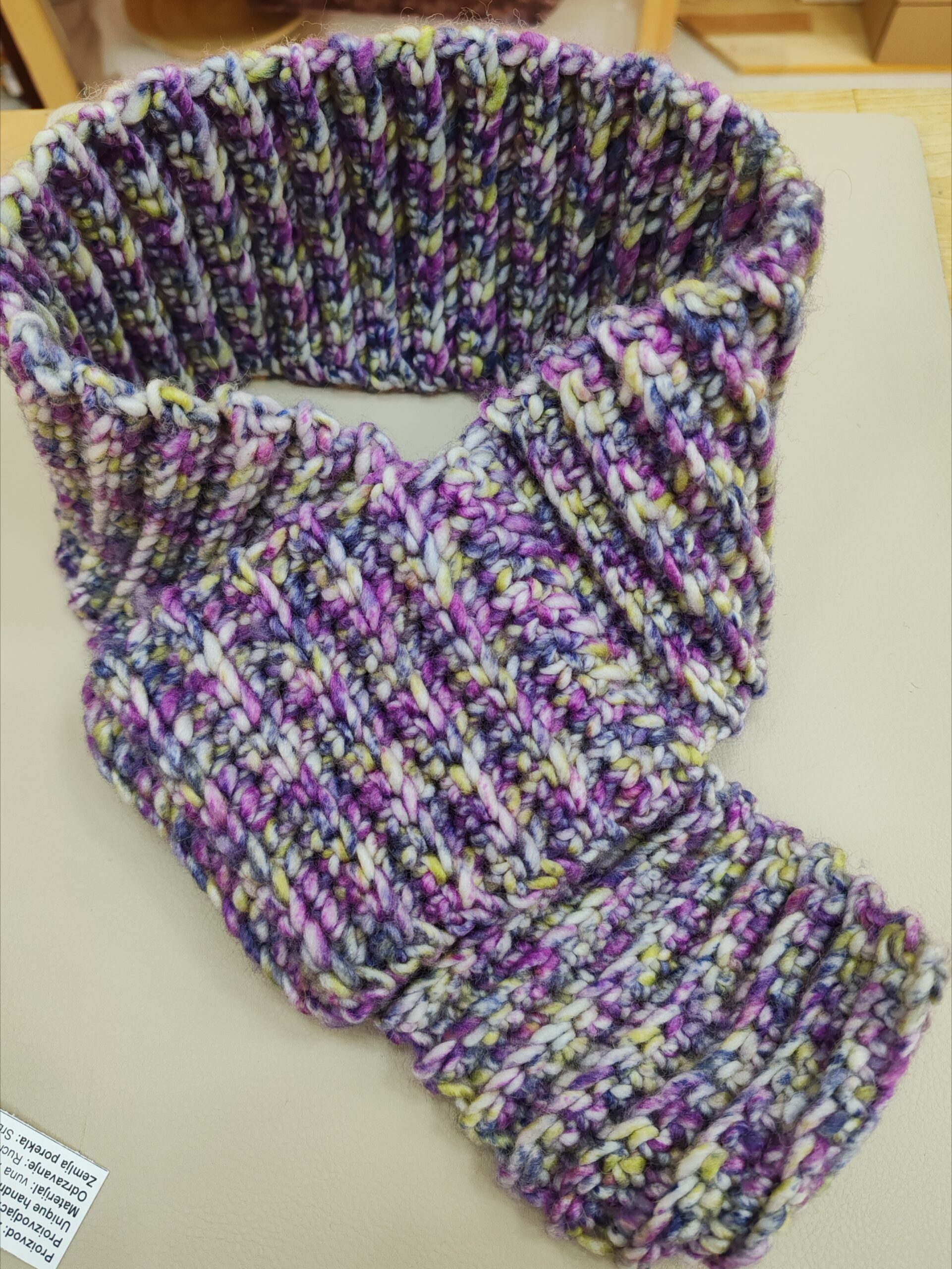 prodaja ručno heklanih &scaron;alova, Carigradska 24, Dorćol