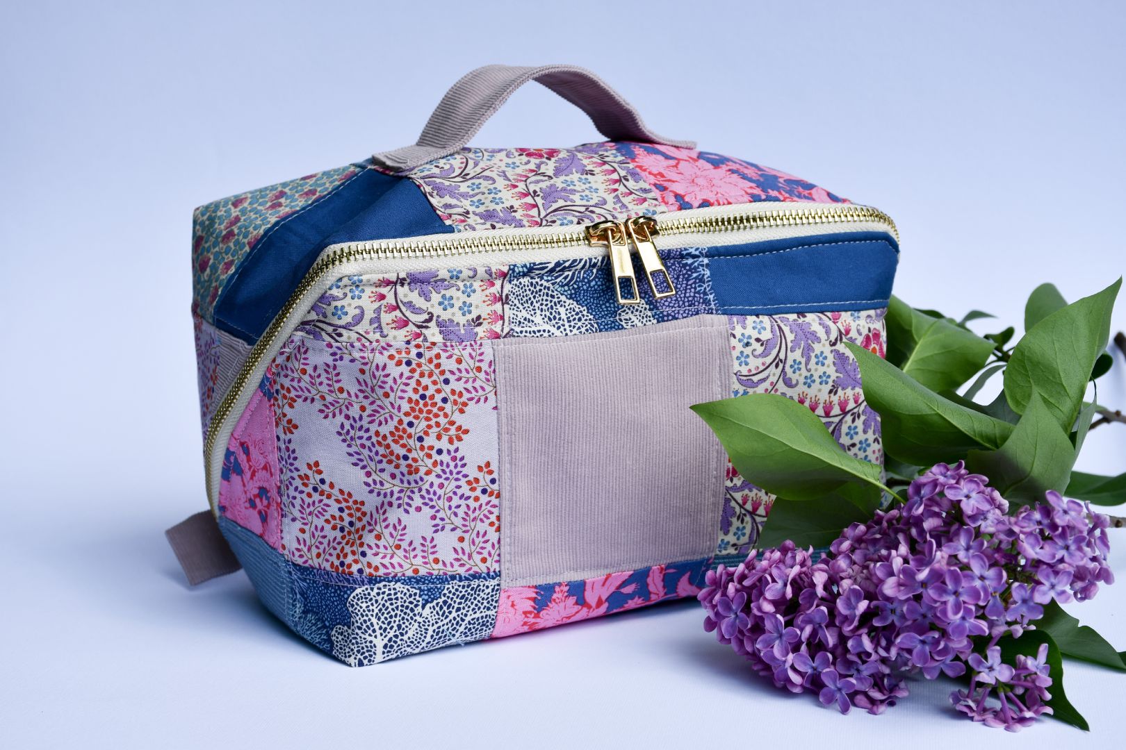 ručno &scaron;iveni neseseri- Mikaleidoskop Beograd Dorćol