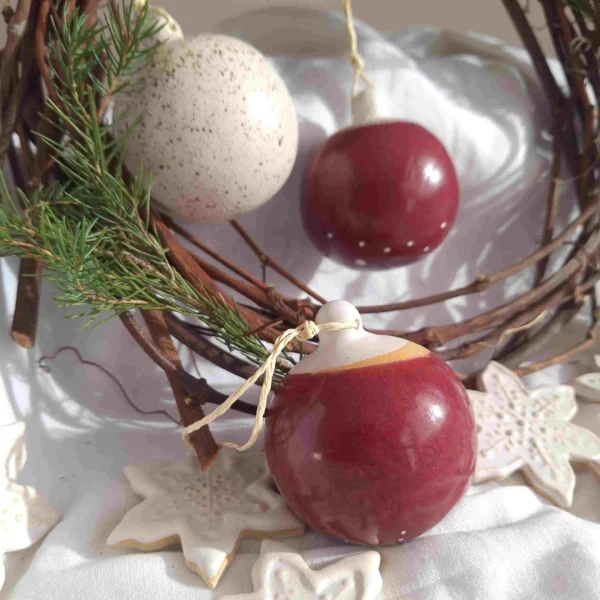 Keramičke novogodi&scaron;nje kugle