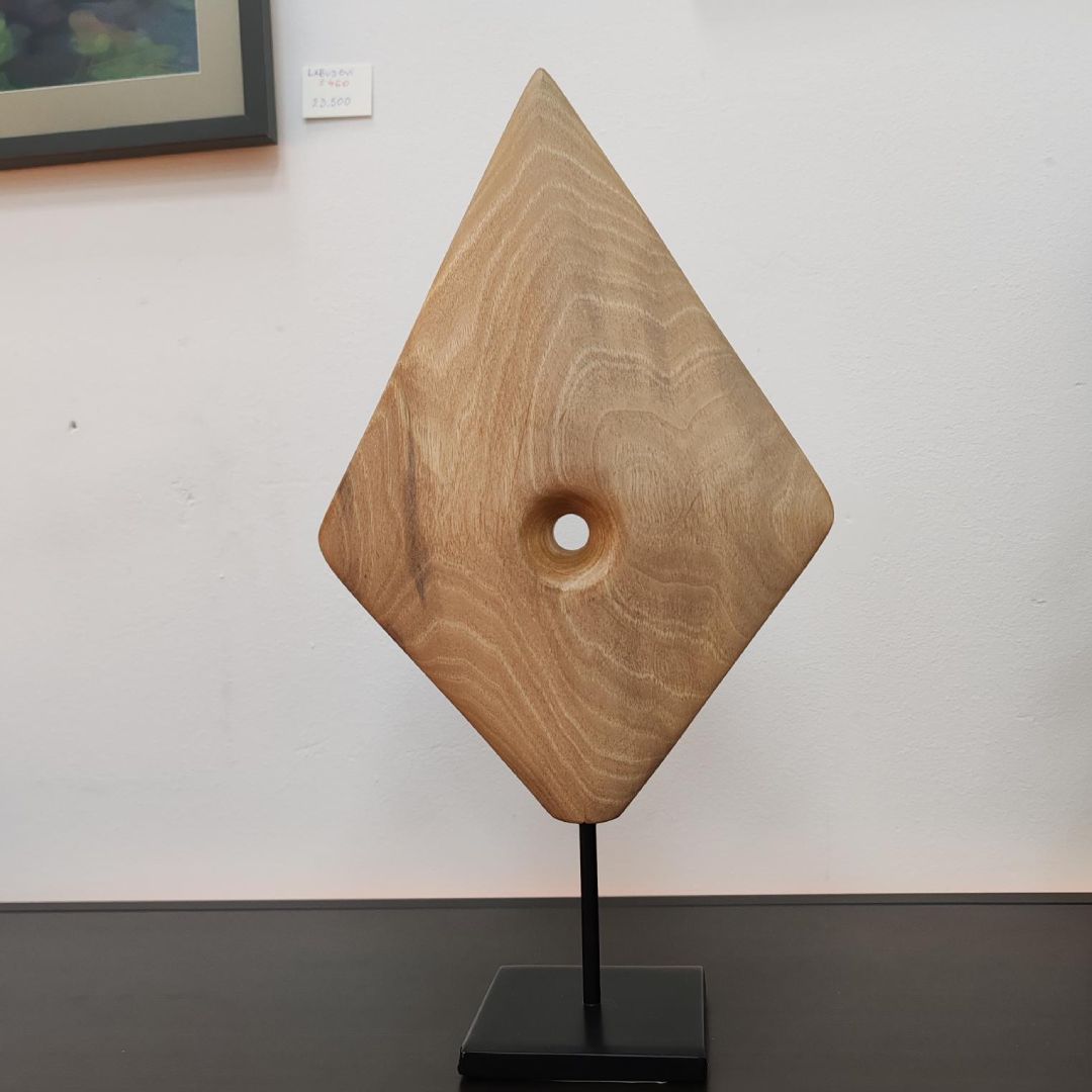 umetnička drvena skulptura Pramajka 'galerija slika Dorćol