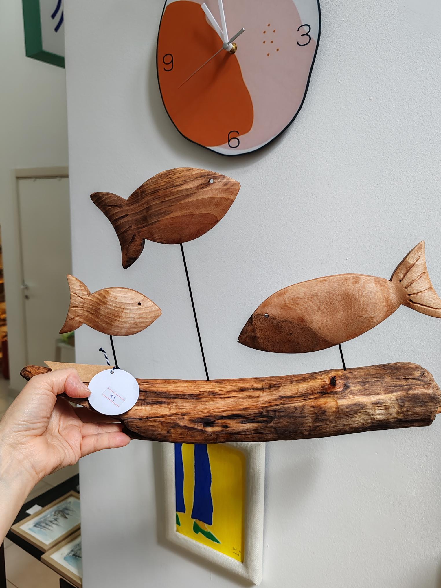 Drift wood, skulpture od plavnog drveta kao postolja, Carigradska 24, Beograd