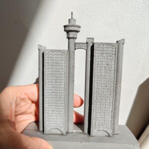 Betonska skulptura Genex kula